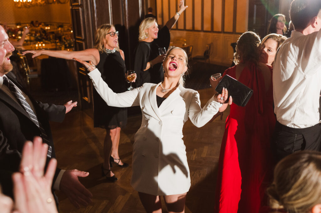 wedding-reception-dancing-at-athletic-club-of-columbus-ohio