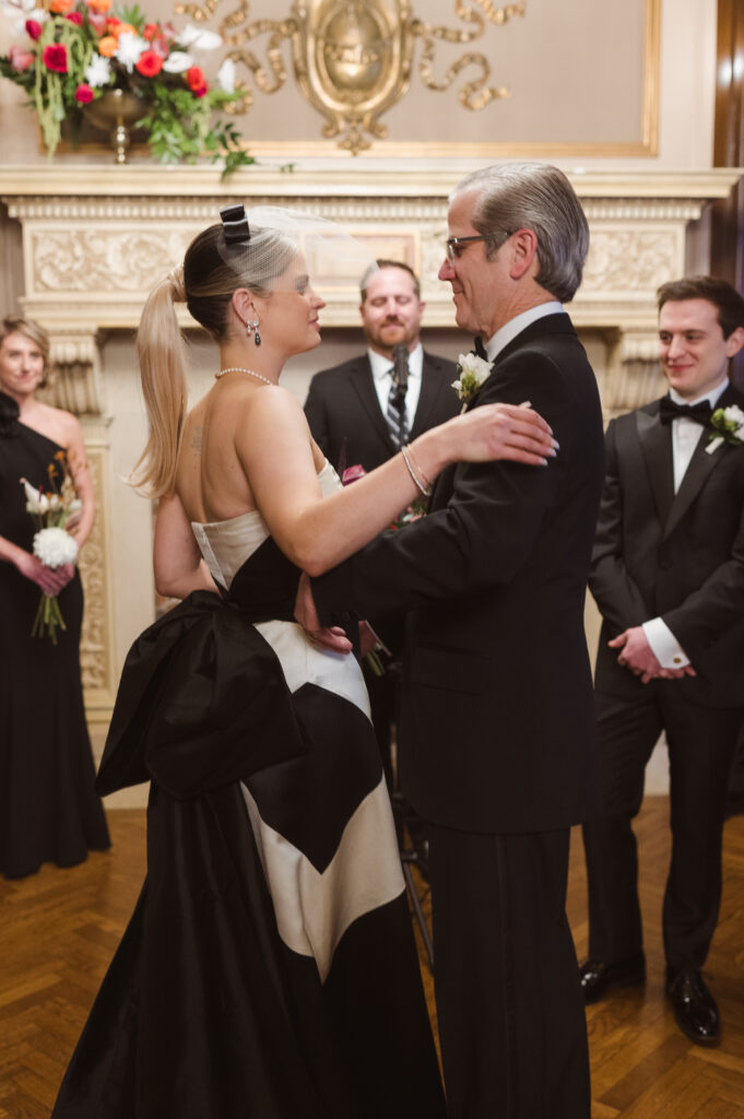 wedding-ceremony-at-athletic-club-of-columbus-ohio-by-suess-moments