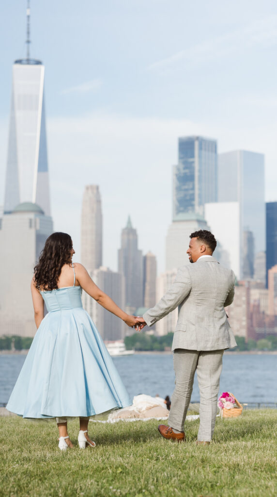 picnic-engagement-photos-jersey-city-by-suess-moments