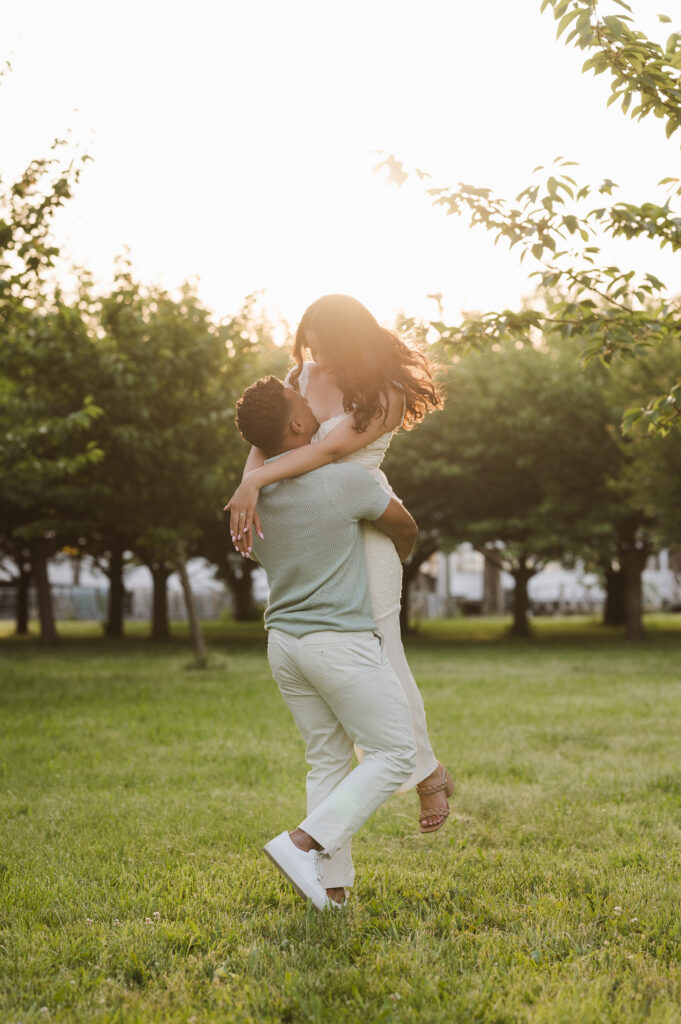 golden-hour-engagement-photos-nj-photographer-suess-moments