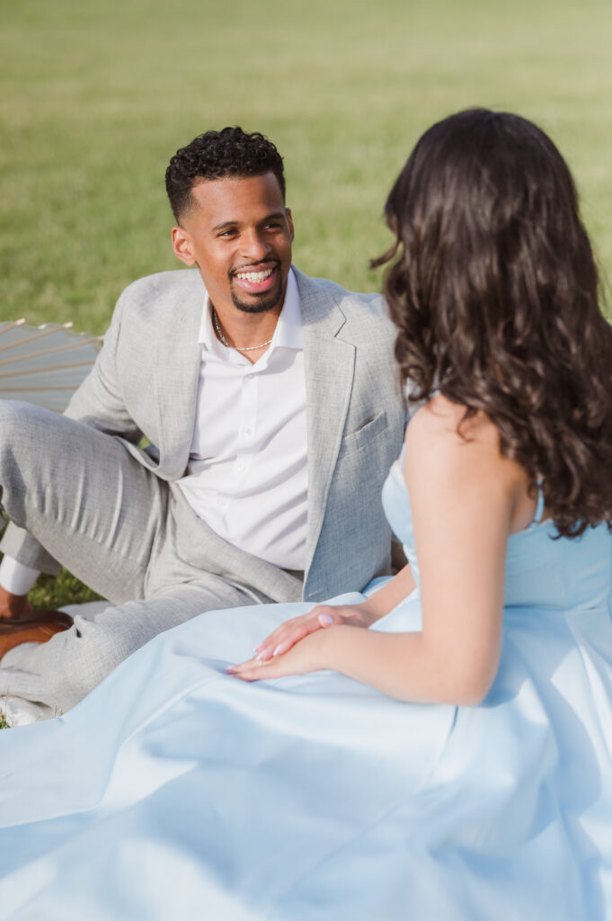 engagement-photos-at-jersey-city-liberty-state-park