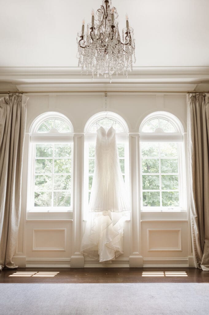 bridal-suite-at-naninas-in-the-park-nj