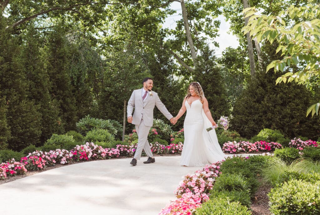 wedding-photos-at-naninas-in-the-park-nj-photographer-suess-moments