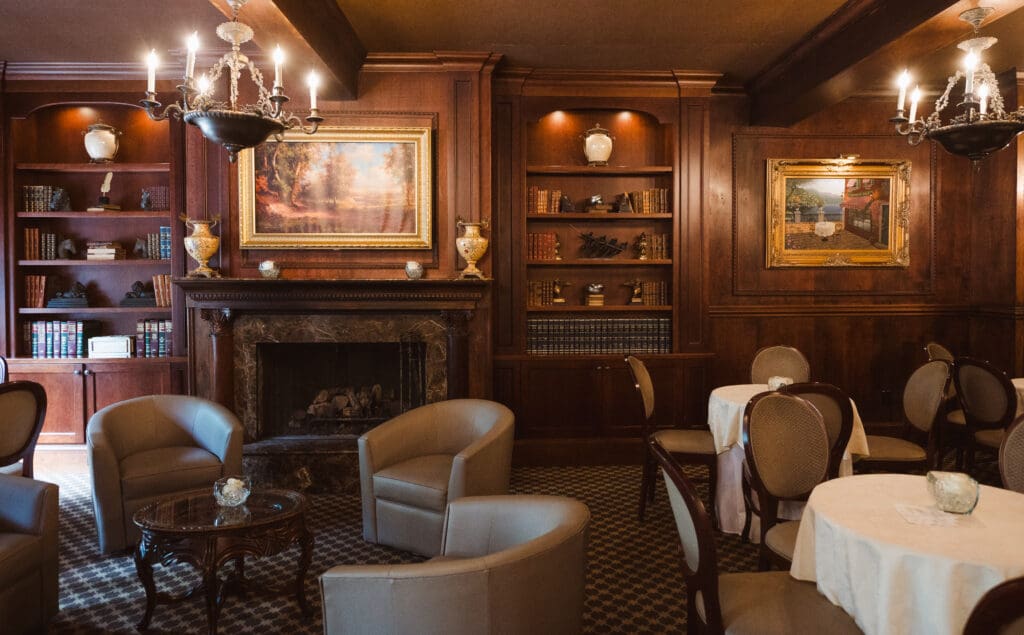 welcome-drinks-room-at-naninas-in-the-park-nj