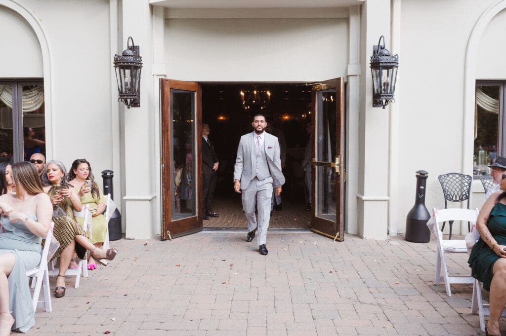wedding-photos-at-naninas-in-the-park-nj-photographer-suess-moments