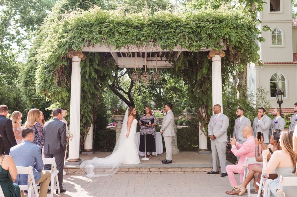 wedding-photos-at-naninas-in-the-park-nj-photographer-suess-moments