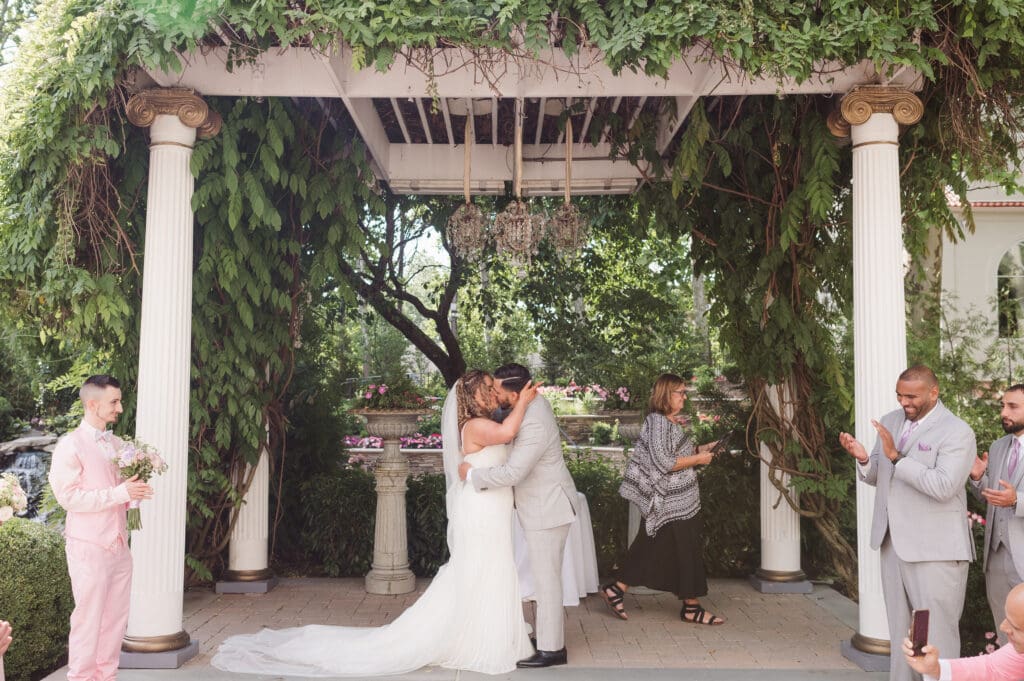 wedding-photos-at-naninas-in-the-park-nj-photographer-suess-moments