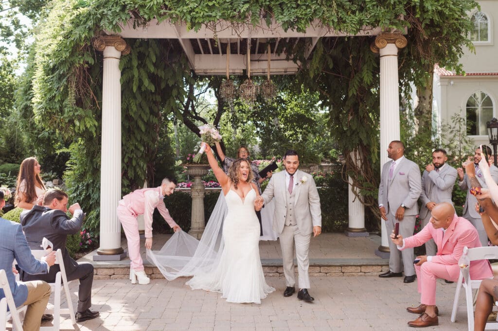 wedding-photos-at-naninas-in-the-park-nj-photographer-suess-moments
