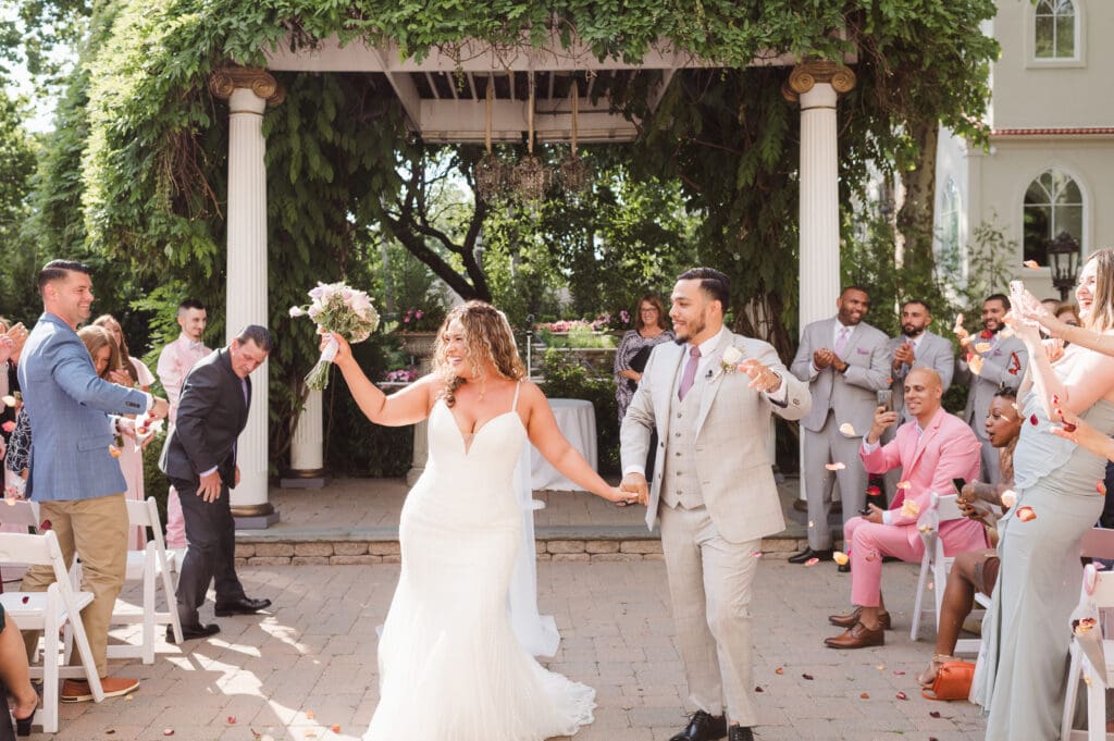 wedding-photos-at-naninas-in-the-park-nj-photographer-suess-moments