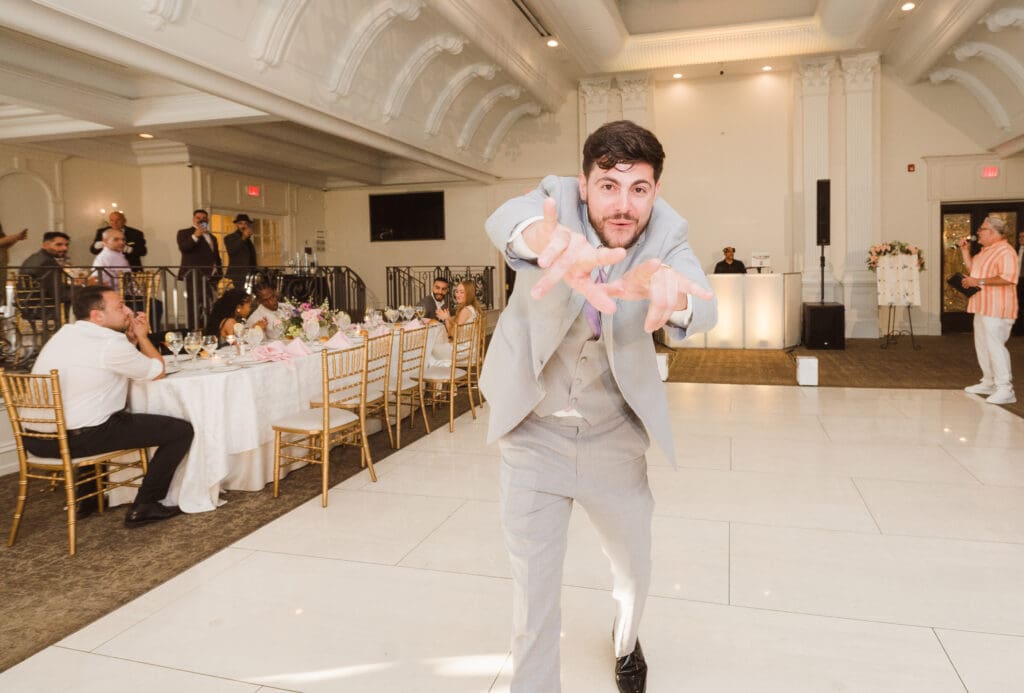 wedding-photos-at-naninas-in-the-park-nj-photographer-suess-moments