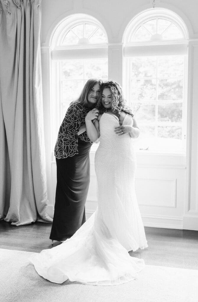 wedding-photos-at-naninas-in-the-park-nj-photographer-suess-moments