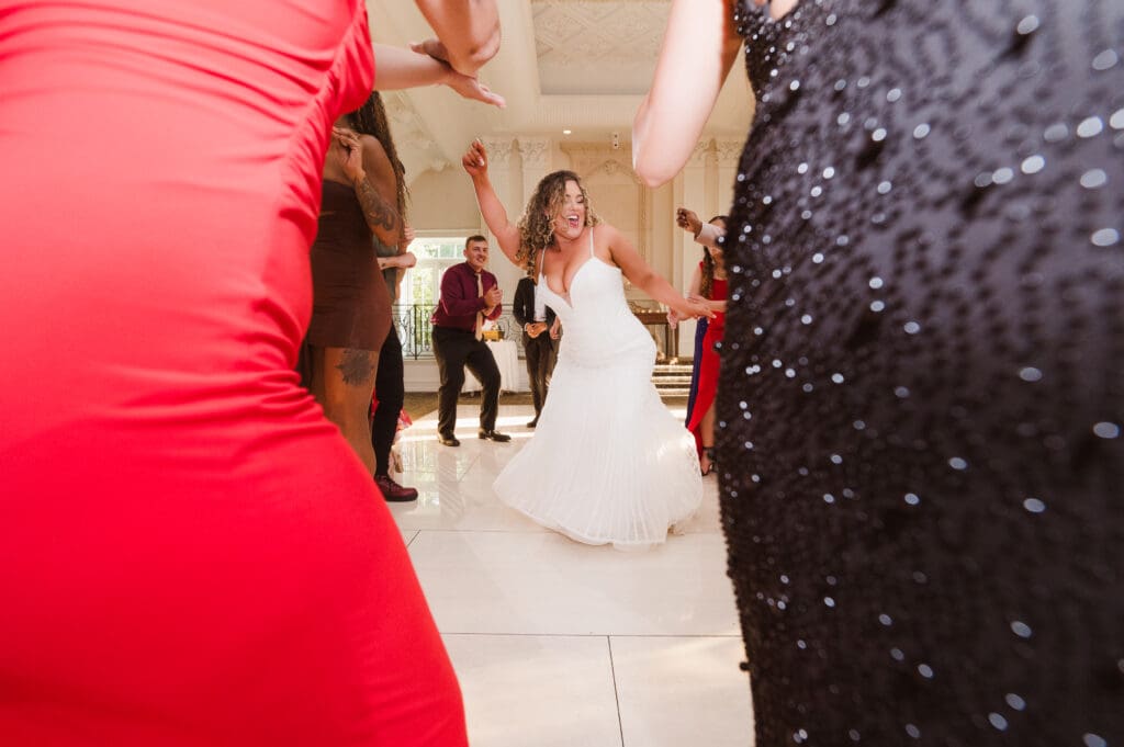 wedding-photos-at-naninas-in-the-park-nj-photographer-suess-moments