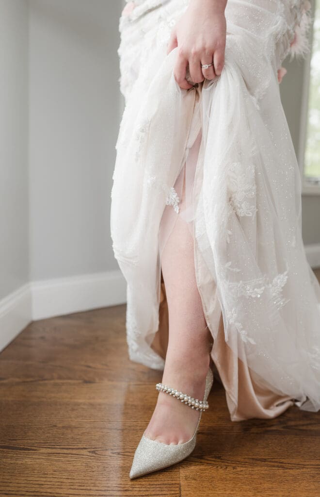 bride-prep-photos-by-suess-moments-photography-nj-photographer