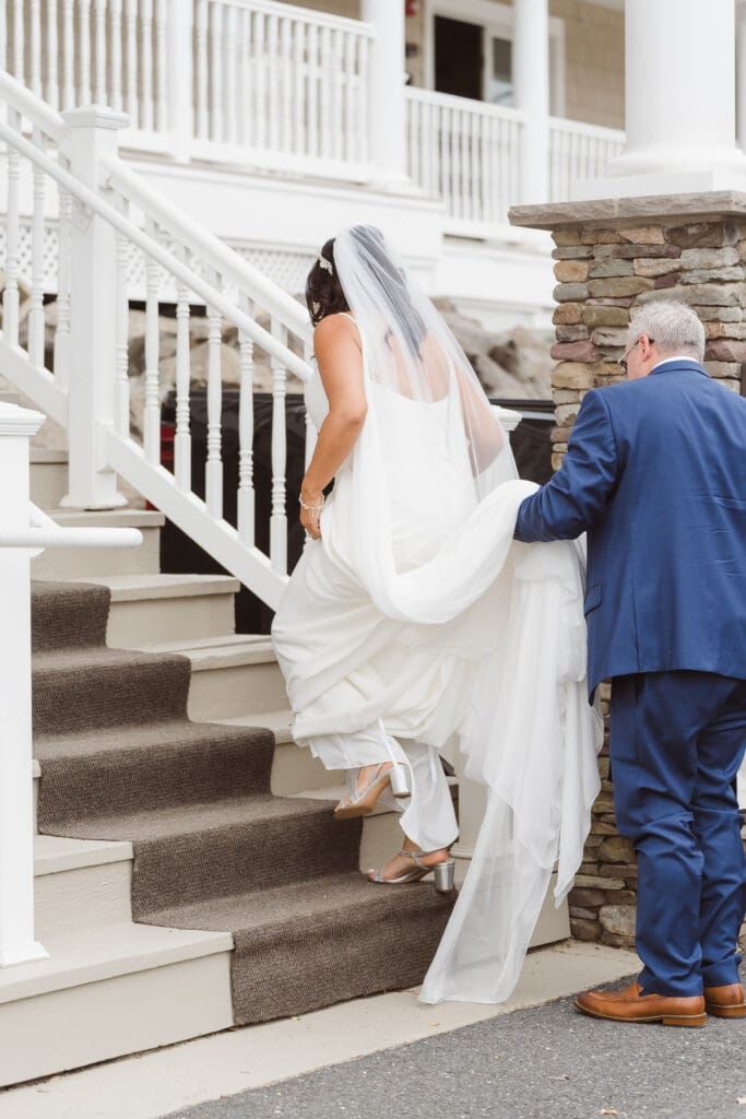 staircase-at-windows-on-the-water-nj-wedding-venue