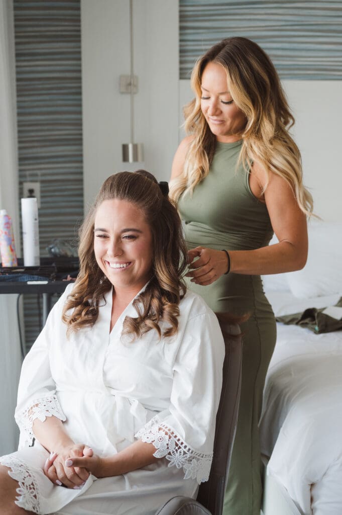 bride-getting-ready-photos