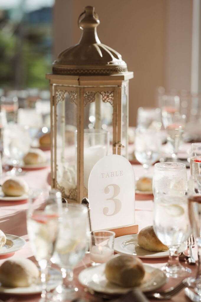 tables-pink-fairtyale-for-wedding