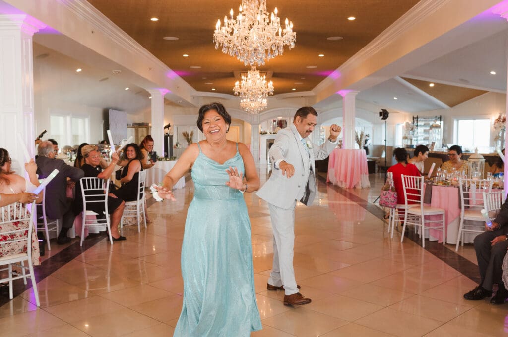 wedding-reception-at-windows-on-the-water-nj-photos-by-suess-moments