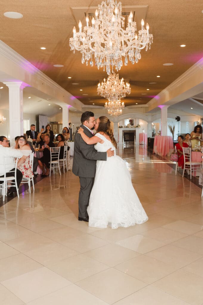 wedding-reception-at-windows-on-the-water-nj-photos-by-suess-moments