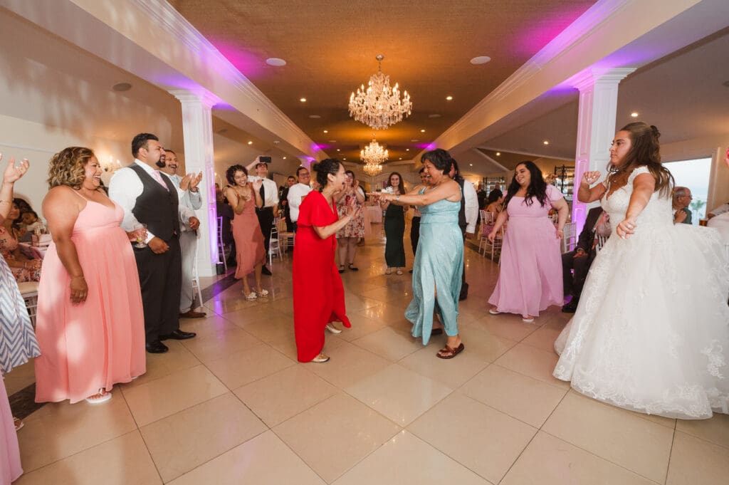 wedding-reception-at-windows-on-the-water-nj-photos-by-suess-moments
