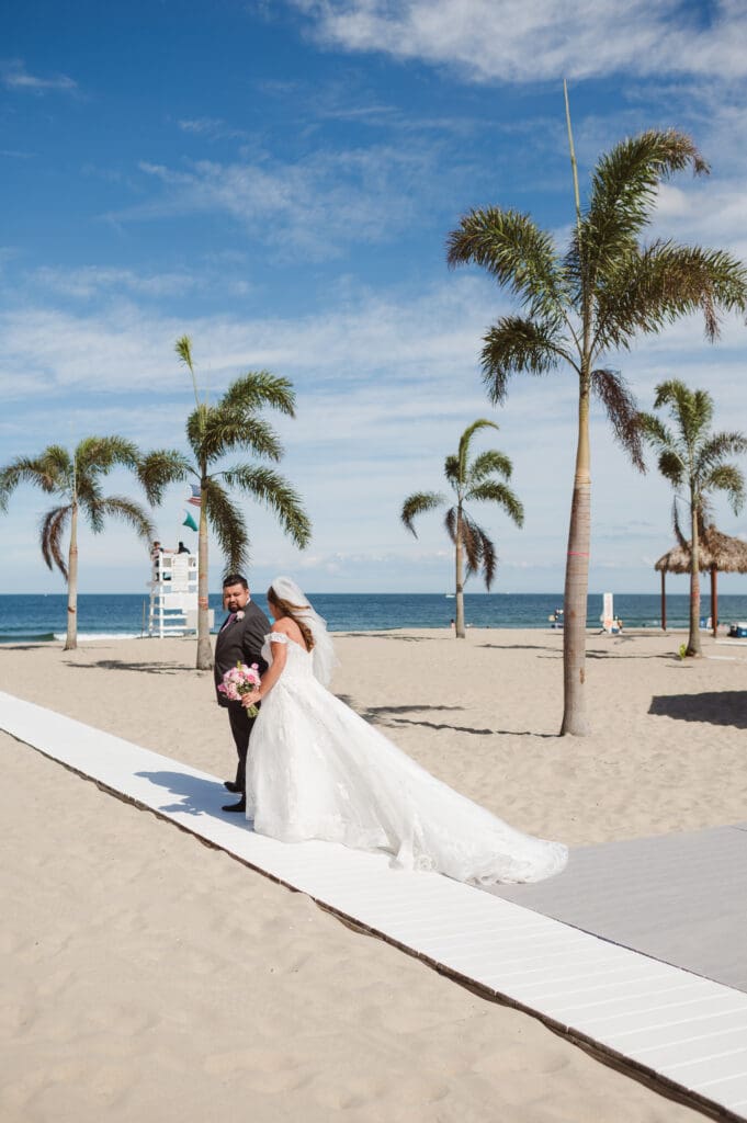 beach-wedding-photos-at-windows-on-the-water-nj-by-suess-moments