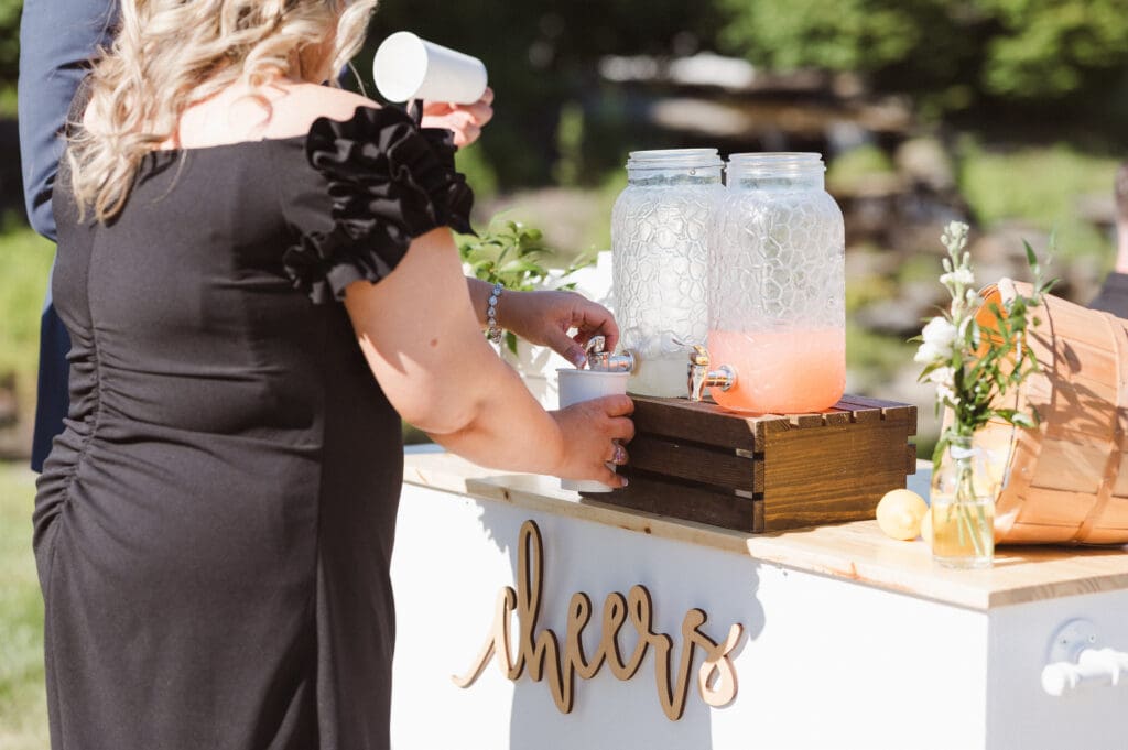 drinks-at-ceremony