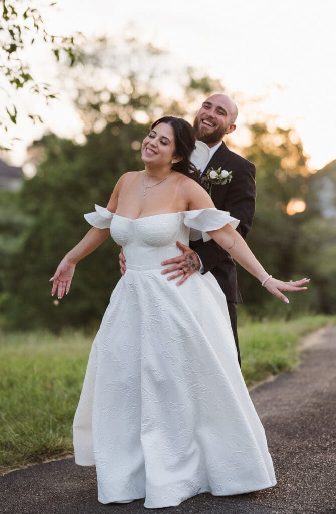 golden-hour-wedding-photos