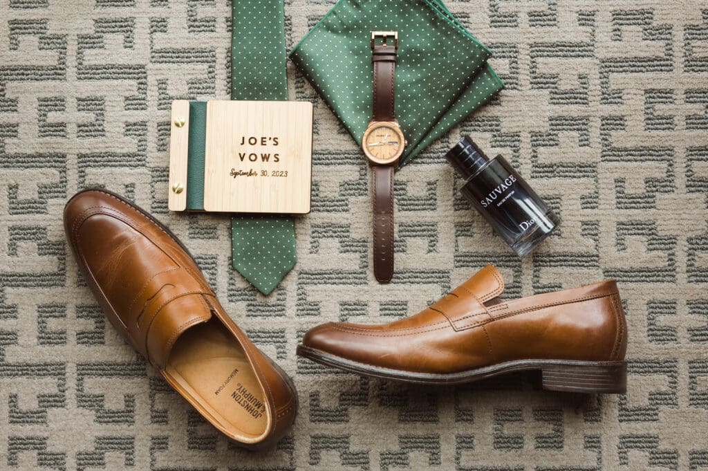 groom-wedding-photos-of-details-as-a-flat-lay-by-suess-moments-nj-photographer
