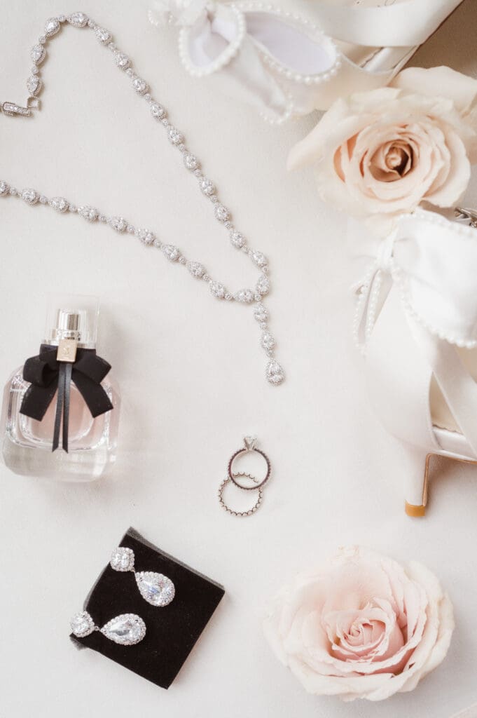 bride-wedding-photos-of-details-as-a-flat-lay-by-suess-moments-nj-photographer