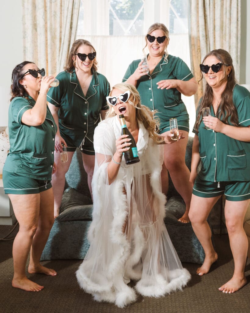 dance-party-bridal-prep-photos-by-suess-moments-nj-photographer