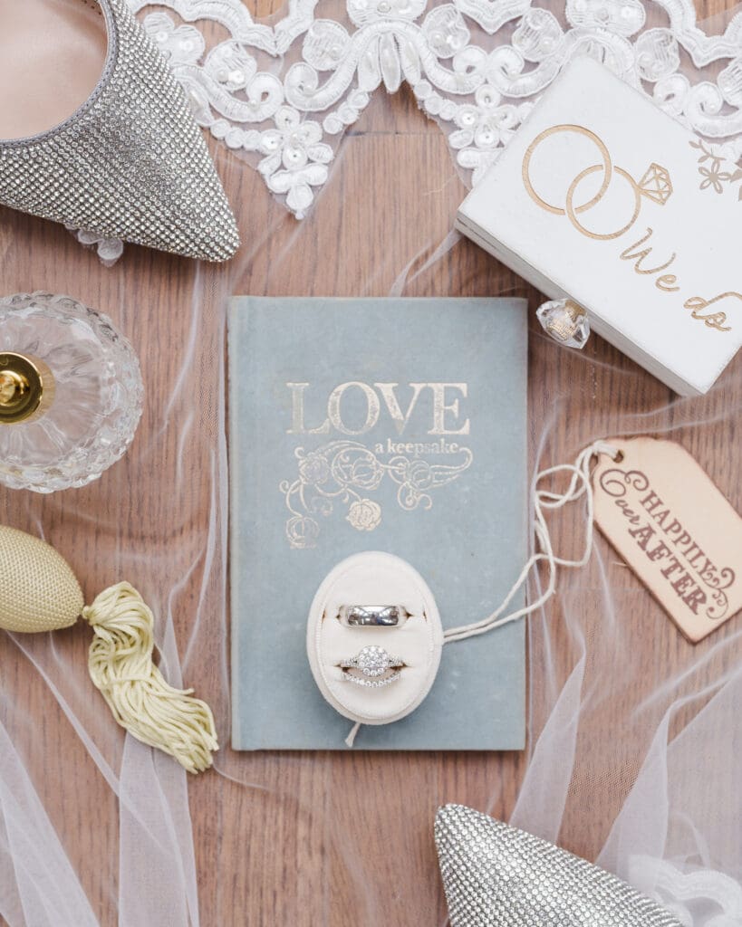 wedding-photos-of-details-as-a-flat-lay-by-suess-moments-nj-photographer