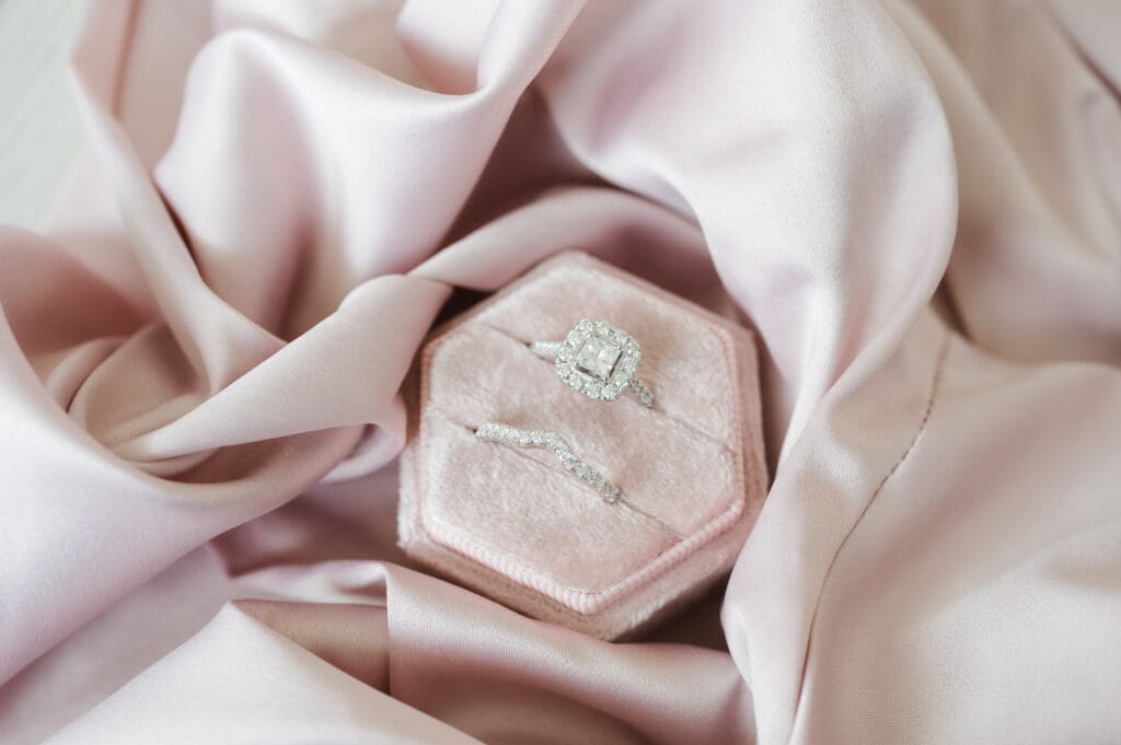 wedding-photos-of-details-as-a-flat-lay-by-suess-moments-nj-photographer