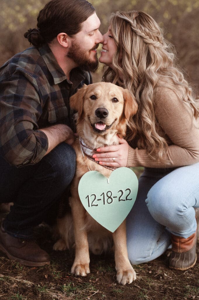 wedding-announcement-engagement-photos-with-dog-by-suess-moments