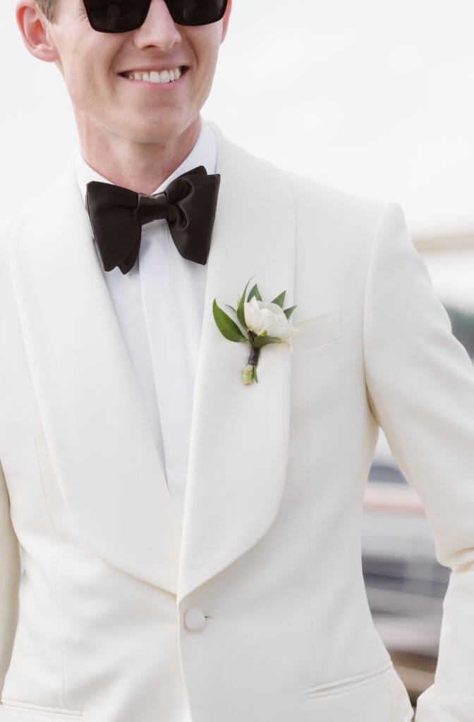 white-tux-wedding-look-for-groom