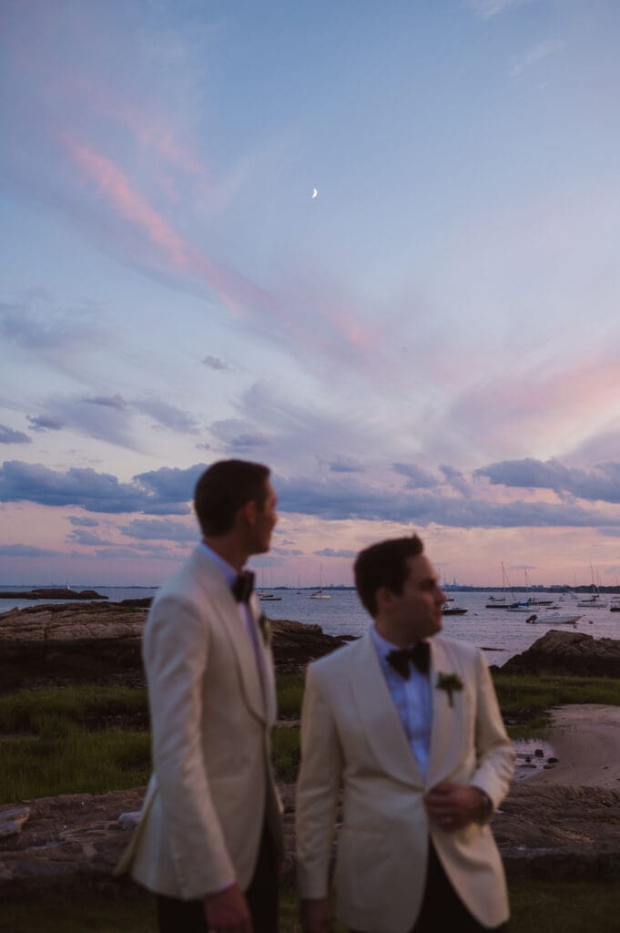 sunset-wedding-photos-of-gay-couple-by-suess-moments