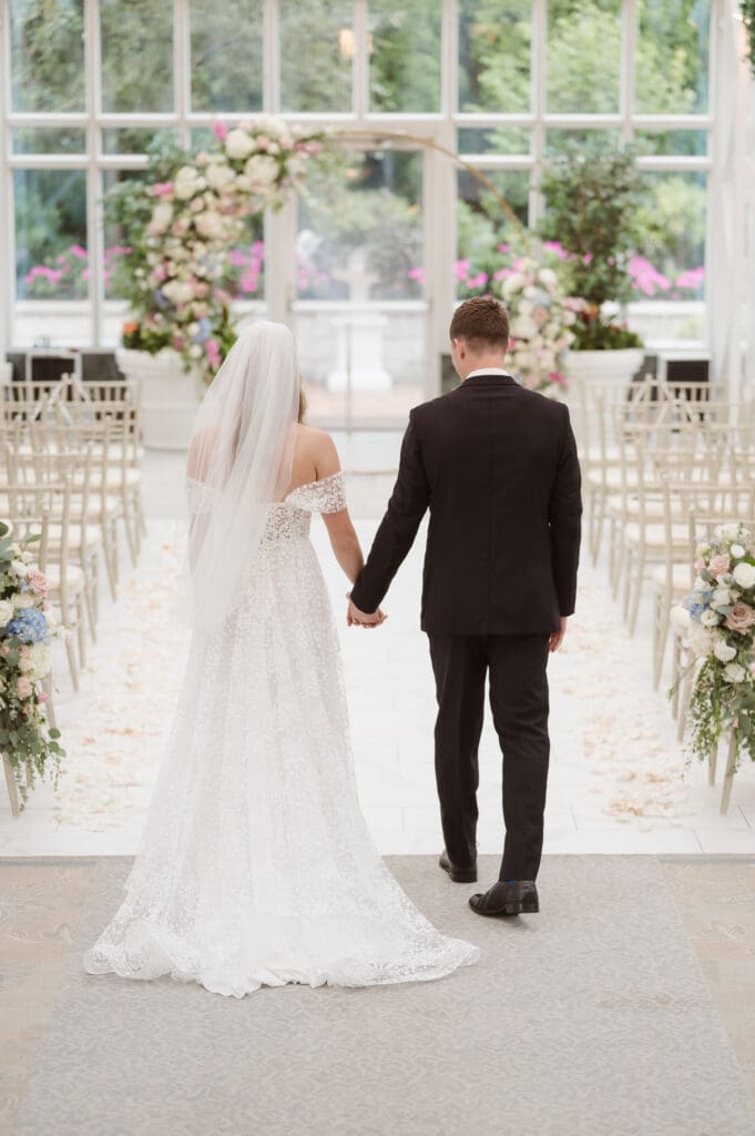 bride-and-groom-conservatory-madison-hotel-wedding-photos-by-suess-moments