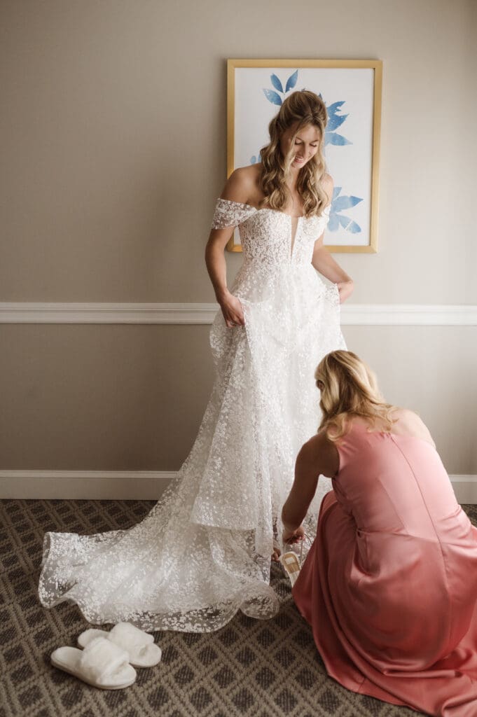 where to put on your dress for bridal prep photos at the madison hotel nj