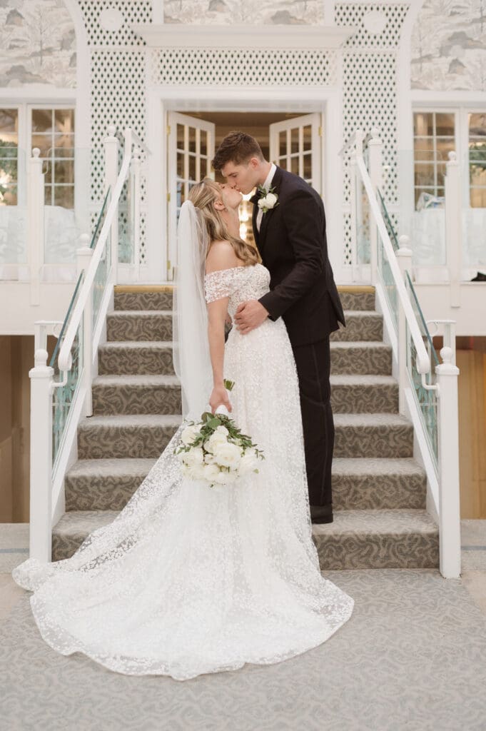 bride-and-groom-conservatory-madison-hotel-wedding-photos-by-suess-moments