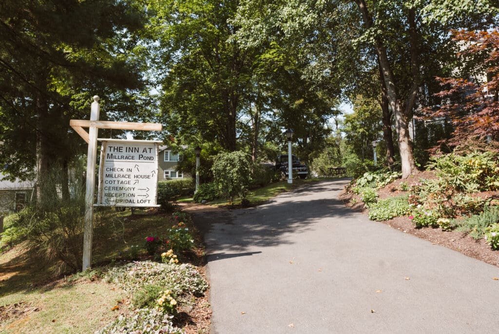 inn-at-millrace-pond-wedding-venue-photos-by-suess-moments
