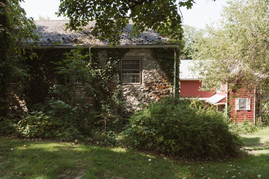 inn-at-millrace-pond-wedding-venue-photos-by-suess-moments