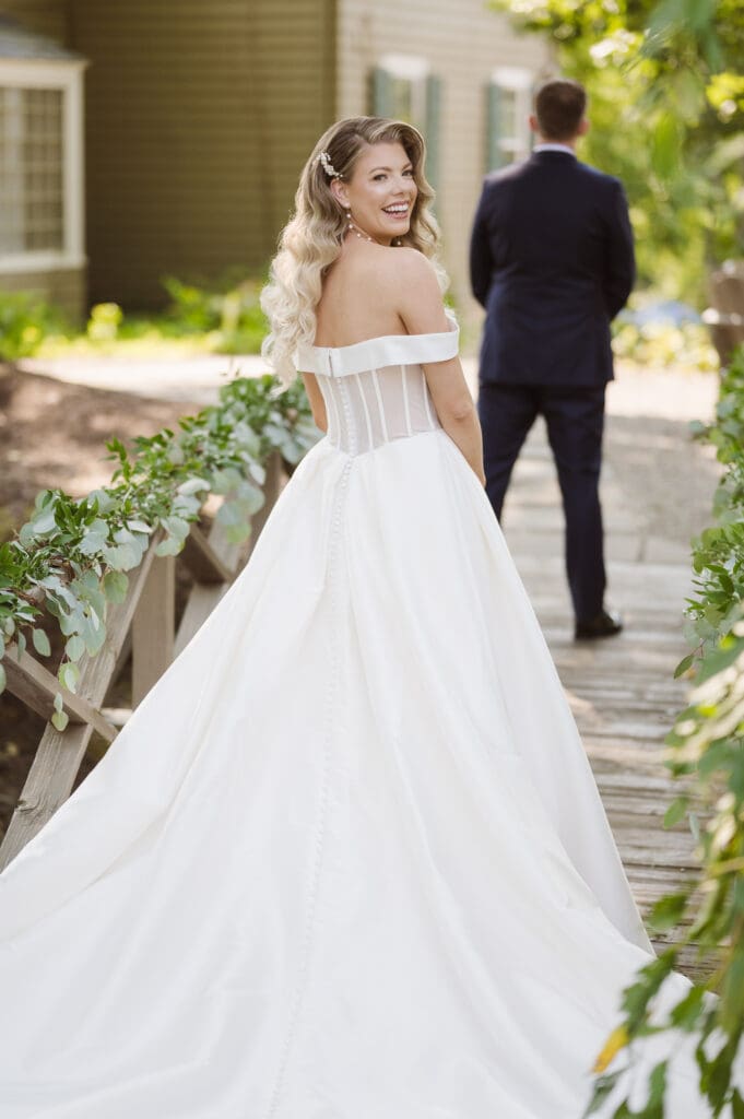first-look-wedding-photo