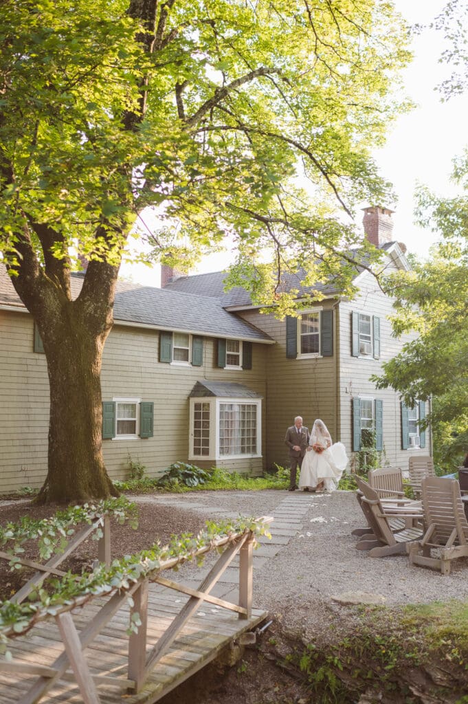 inn-at-millrace-pond-wedding-photos-by-suess-moments-photography-nj