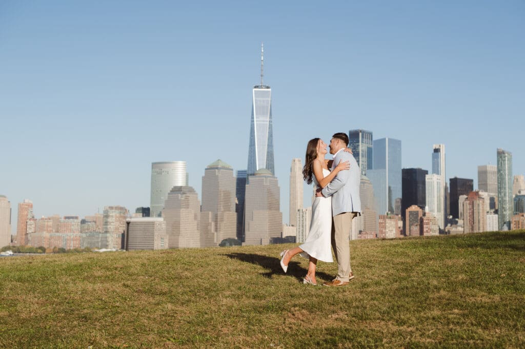 nyc-skyline-engagement-photos-liberty-state-park-nj-by-suess-moments