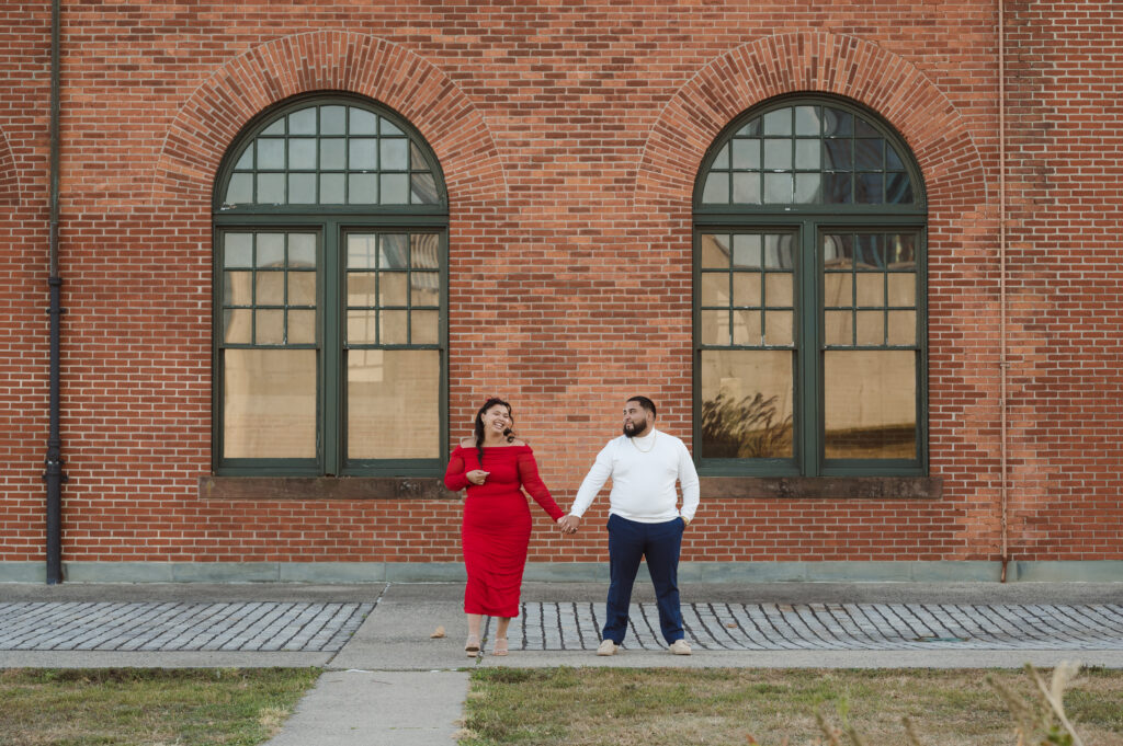 liberty-state-park-fall-season-engagement-photos-by-suess-moments