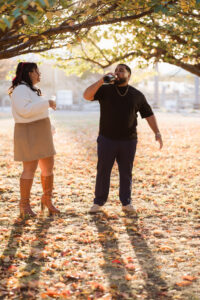 liberty-state-park-fall-season-engagement-photos-by-suess-moments