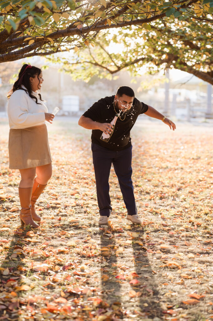 liberty-state-park-fall-season-engagement-photos-by-suess-moments