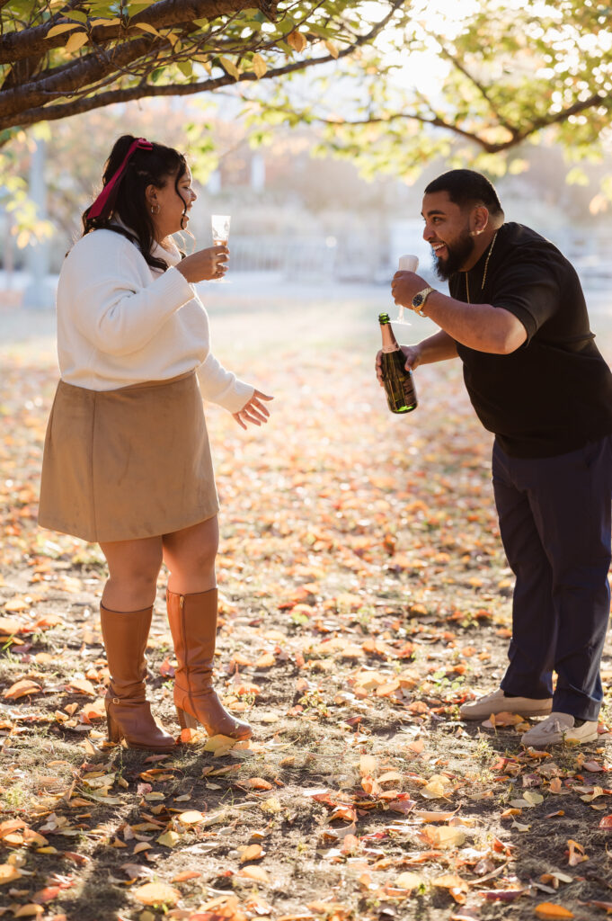 liberty-state-park-fall-season-engagement-photos-by-suess-moments