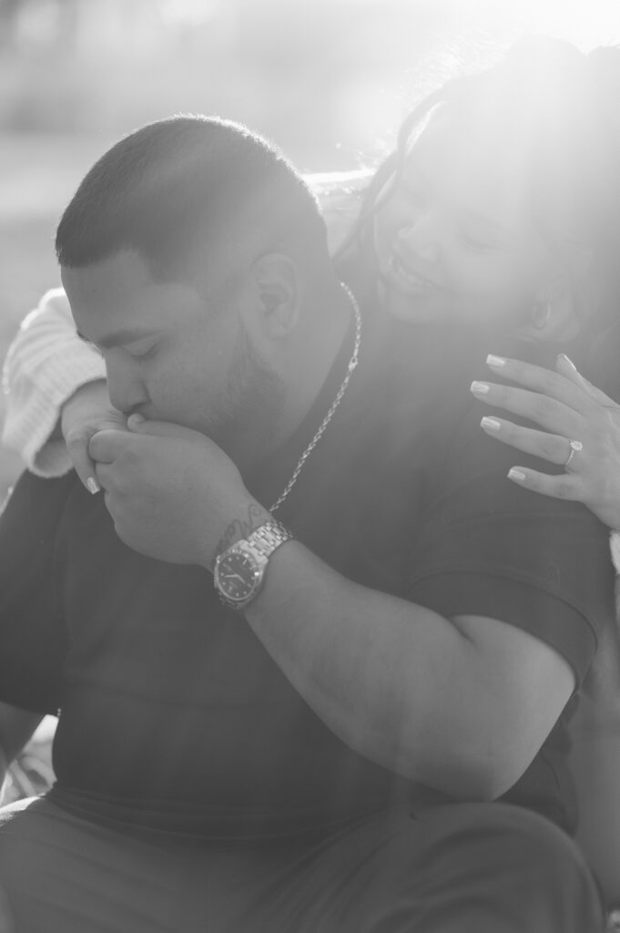liberty-state-park-fall-season-engagement-photos-by-suess-moments