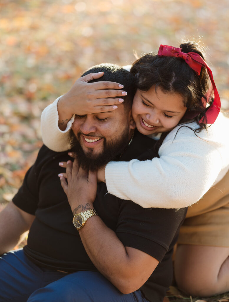liberty-state-park-fall-season-engagement-photos-by-suess-moments