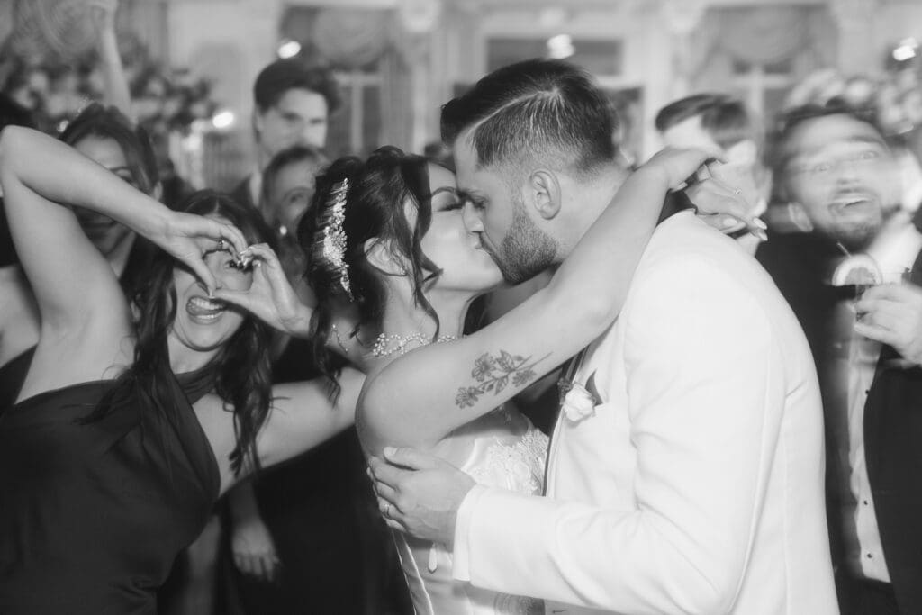 kiss-pleasantdale-chateau-nj-wedding-photos-by-photographer-suess-moments
