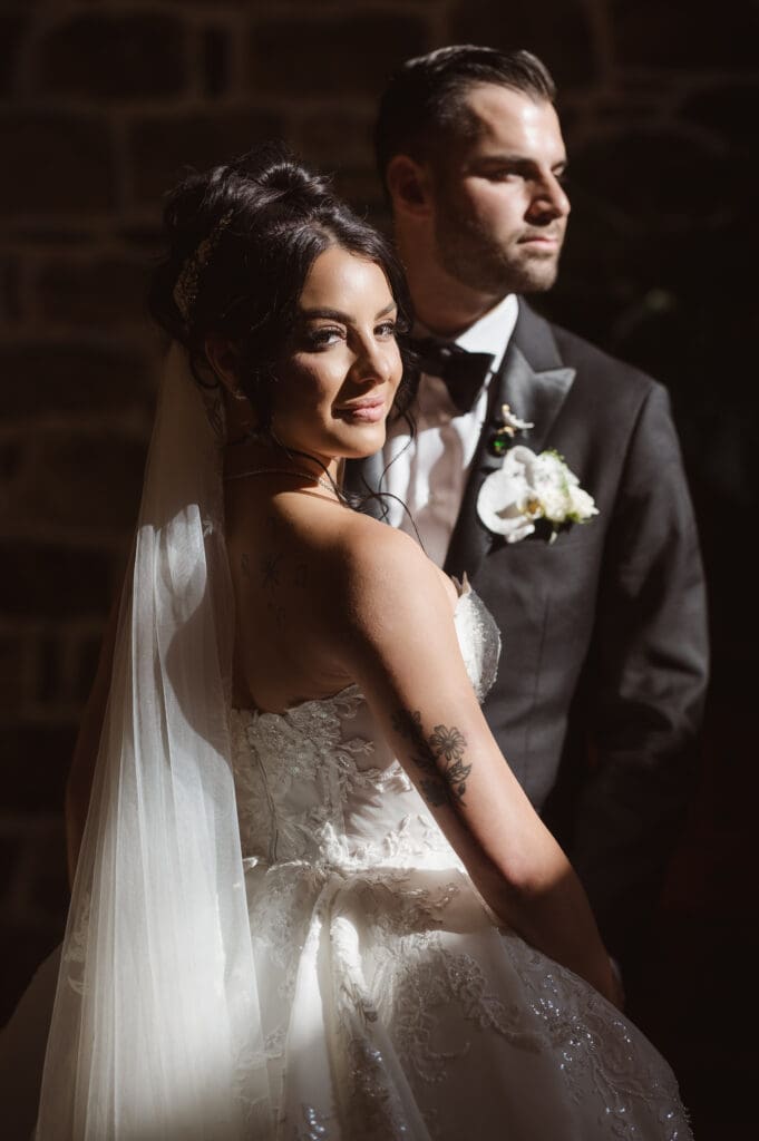 harsh-light-wedding-photo-pleasantdale-chateau-nj-wedding-photos-by-photographer-suess-moments